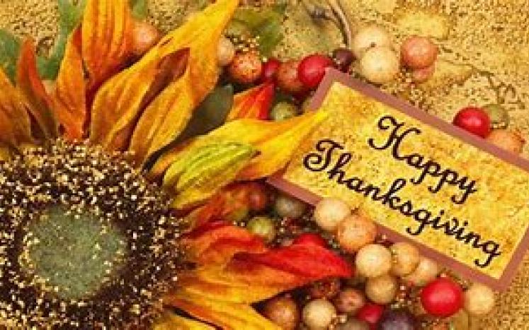happy thanksgiving with flowers and fall decorations